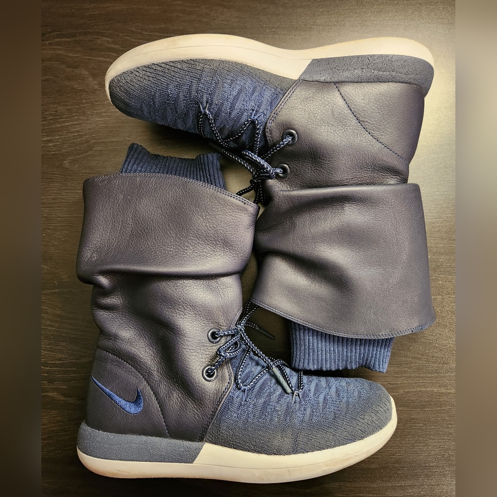 Nike Roshe Two Hi Flyknit Women`s Boots Size 8 861708 400 Blue /Navy